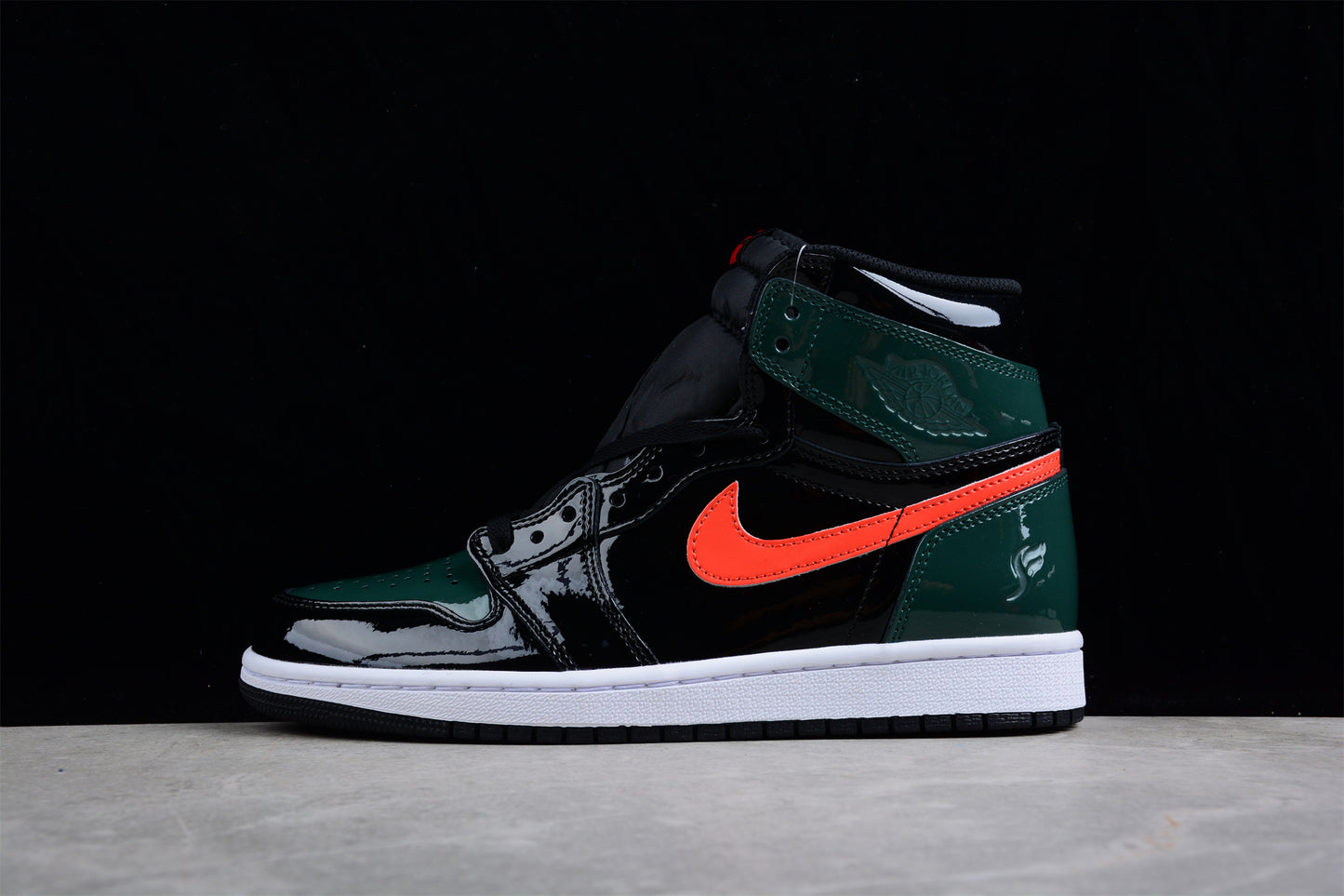 Air Jordan 1 Retro Hi NRG/UN AJ1 AV3905-038