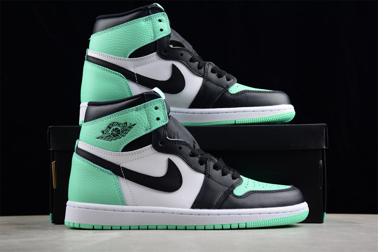 Air Jordan 1 Retro High "Green Glow" AJ1 DZ5485-130