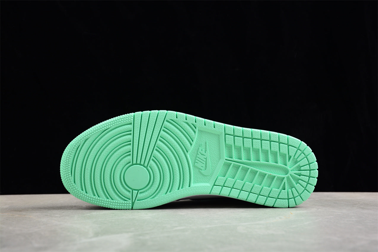 Air Jordan 1 Retro High "Green Glow" AJ1 DZ5485-130