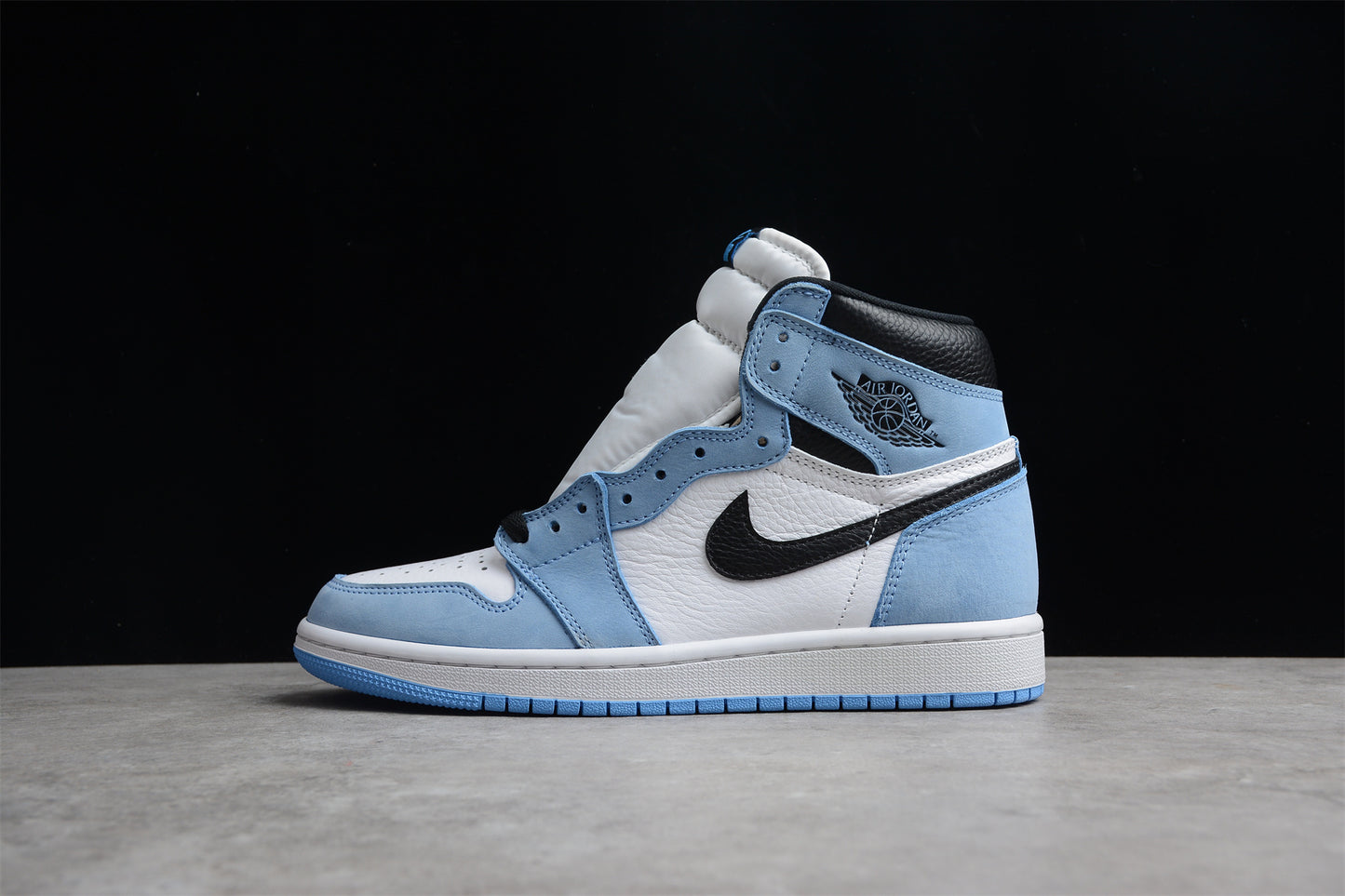 Air Jordan 1 " University Blue " R28 555088-134