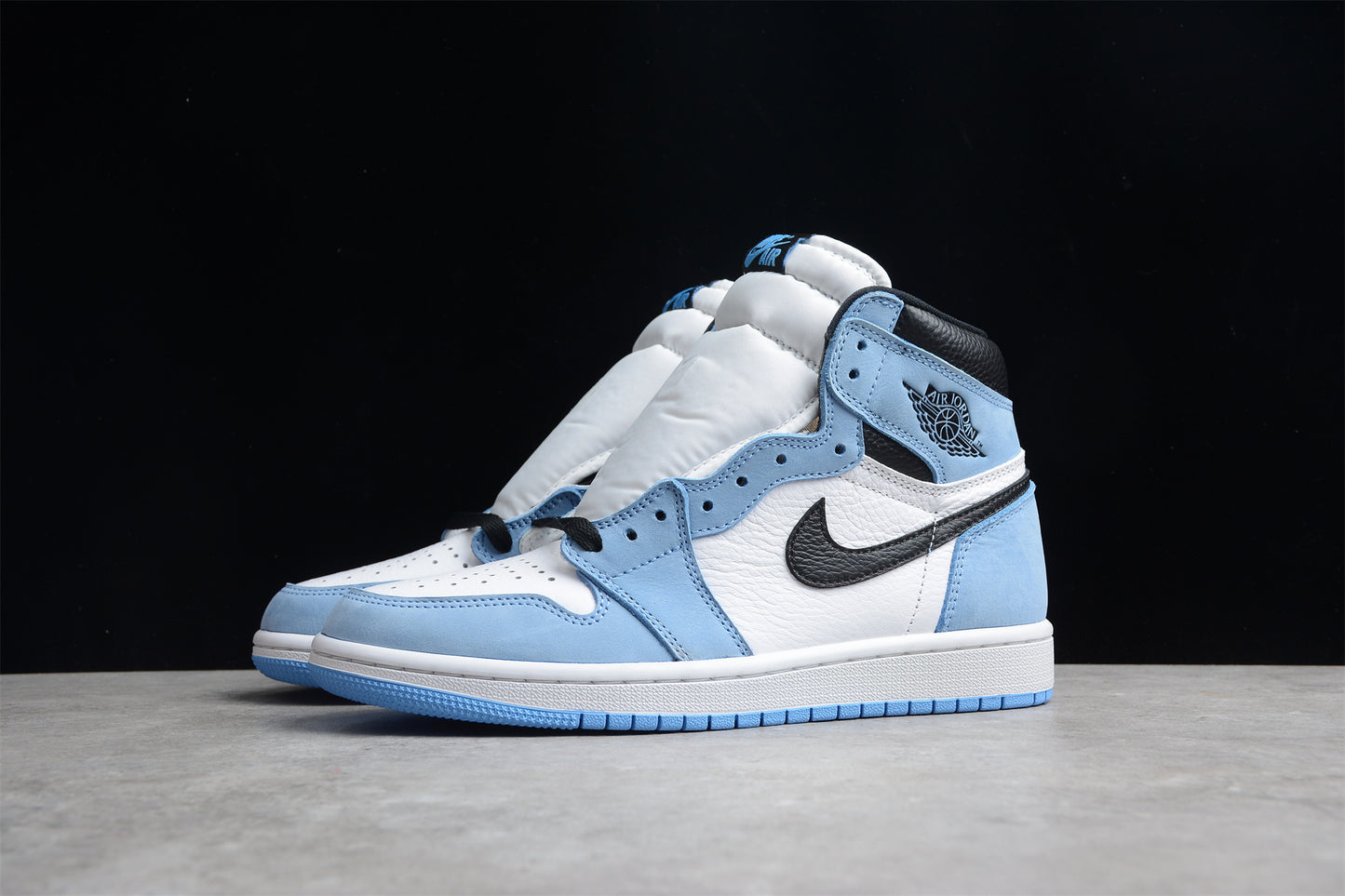 Air Jordan 1 " University Blue " R28 555088-134