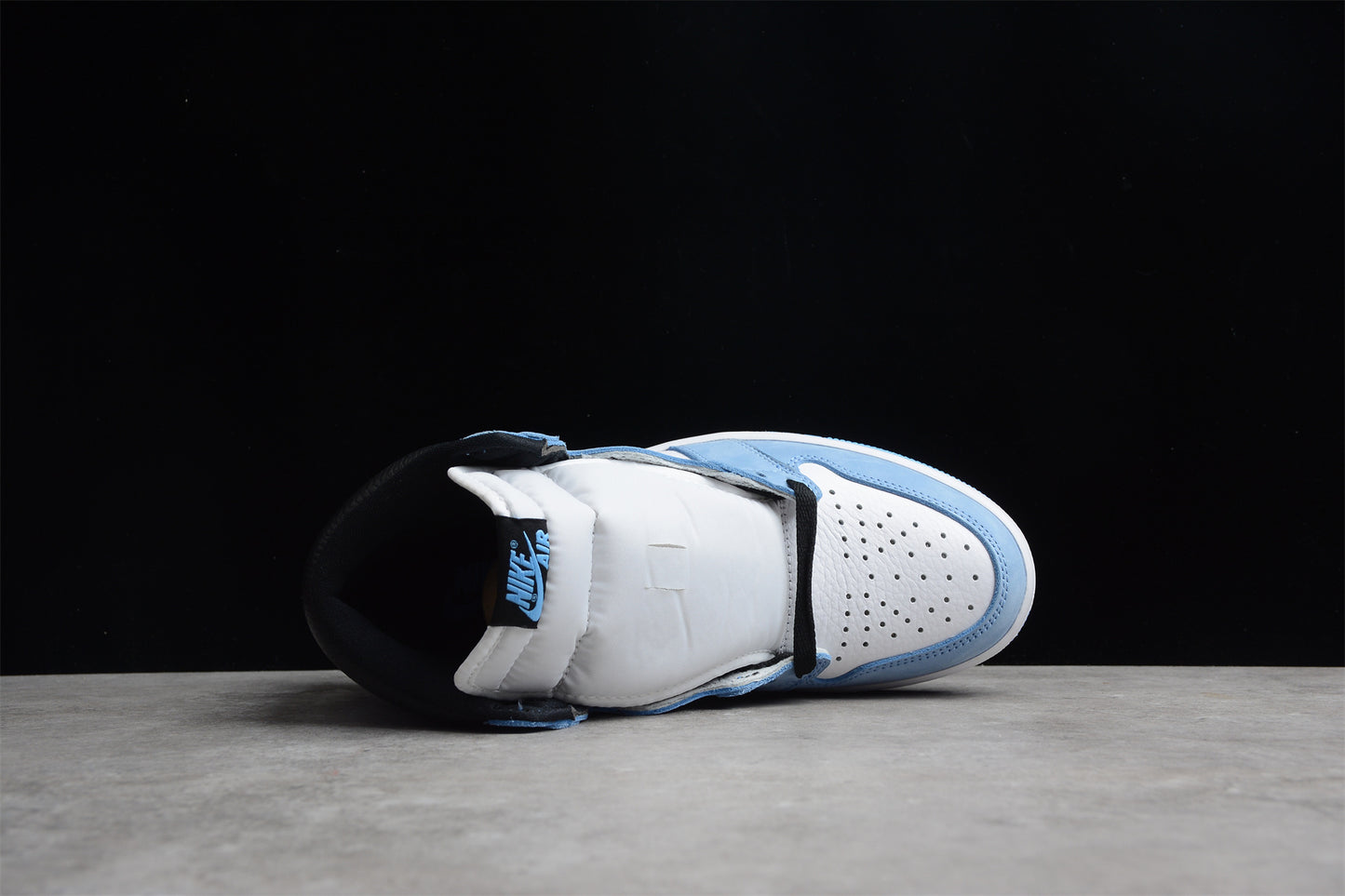 Air Jordan 1 " University Blue " R28 555088-134