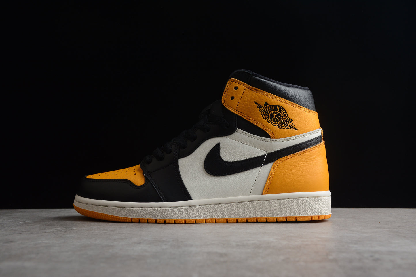 Air Jordan 1 " Yellow Toe " AJ1 555088-711