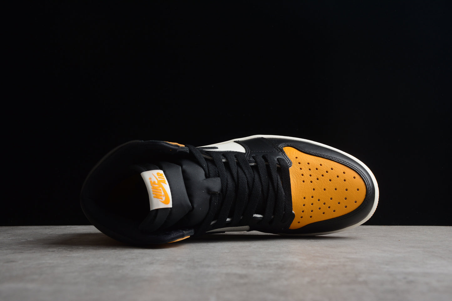 Air Jordan 1 " Yellow Toe " AJ1 555088-711