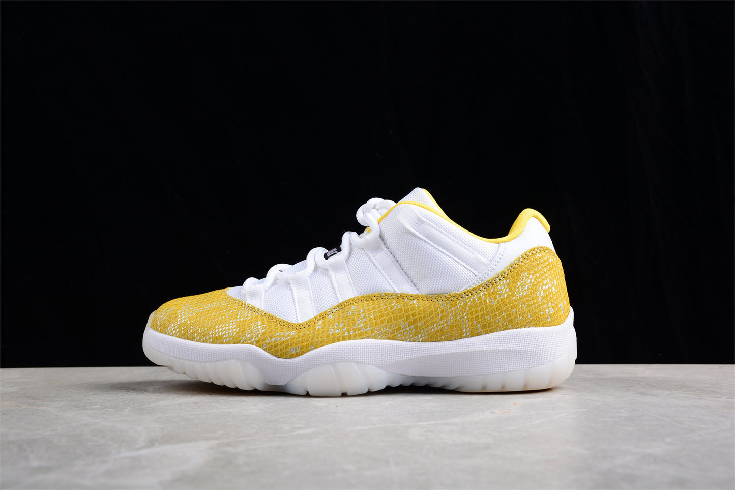 Air Jordan AJ11 Low SE "Yellow Snakeskin" AJ11 AH7860-107
