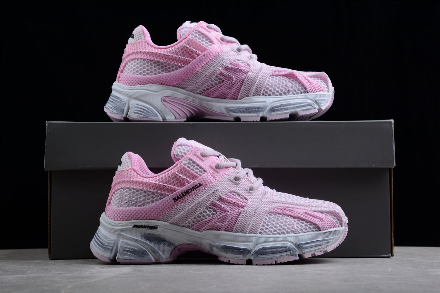 Balenciaga Phantom Sneaker W2E915390