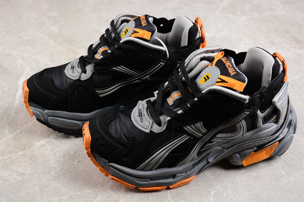 Balenciaga Runner 7.5 W3RNY4018