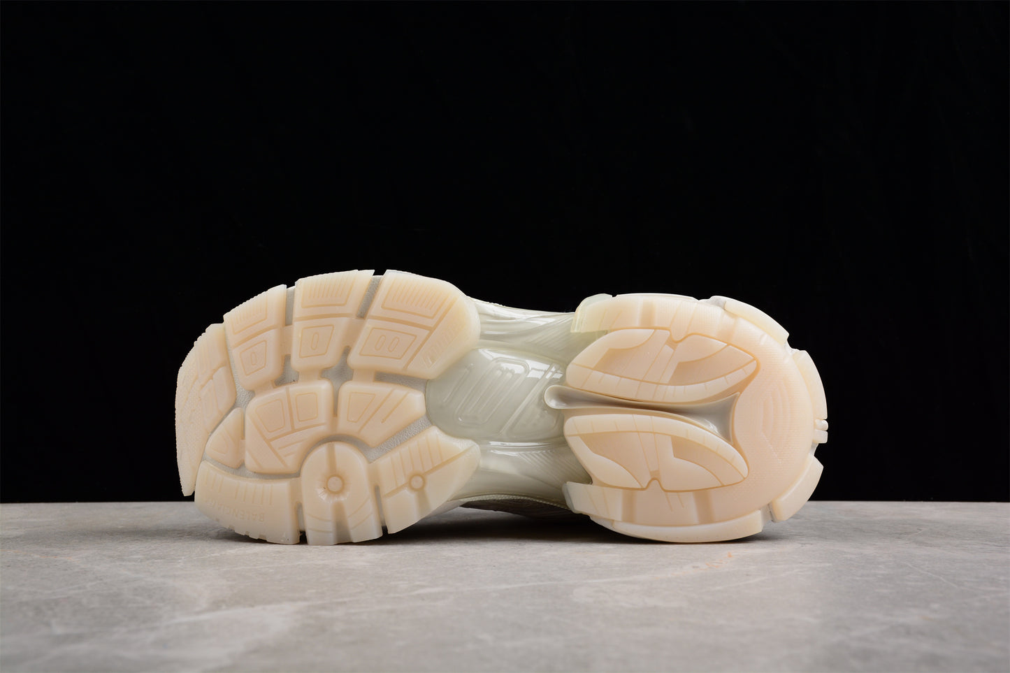Balenciaga Runner Kith Four.Color 7.0 21ss W2RC62516