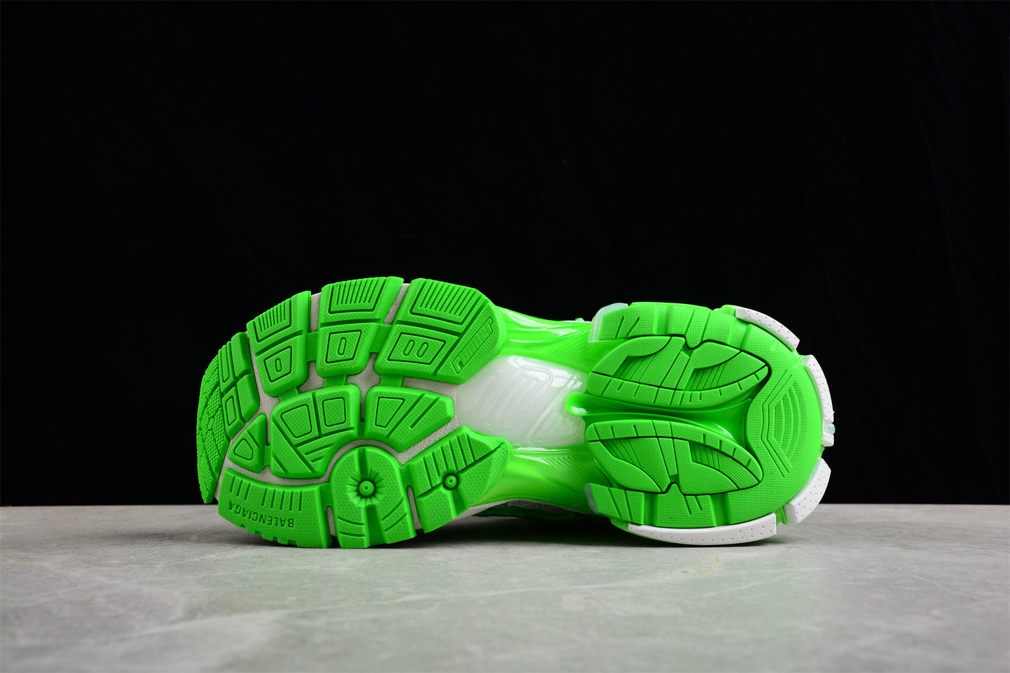 Balenciaga Runner Kith Four.Color 7.0 21ss W3RBM3590