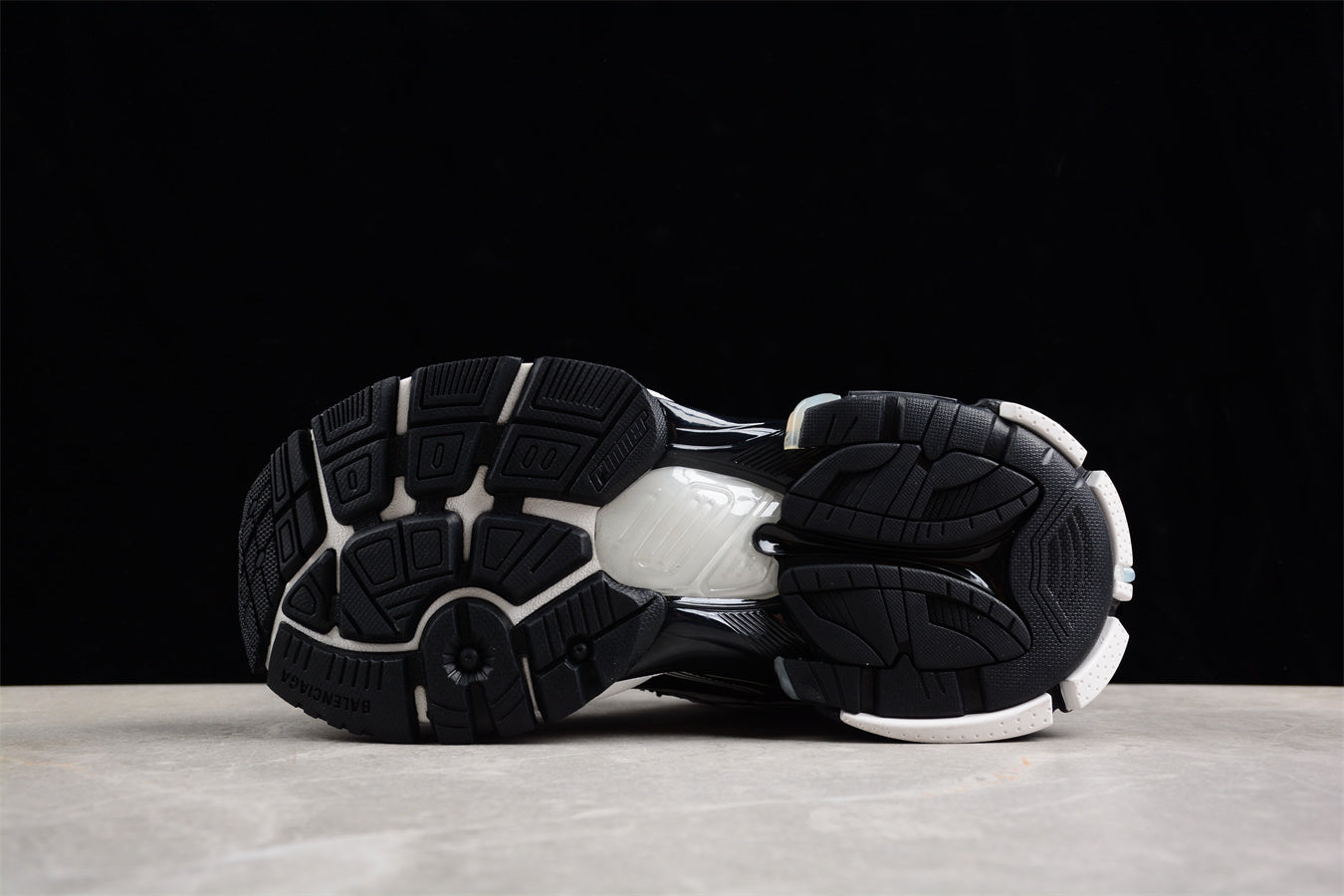 Balenciaga Runner Kith Four.Color 7.0 21ss W3RNY0120