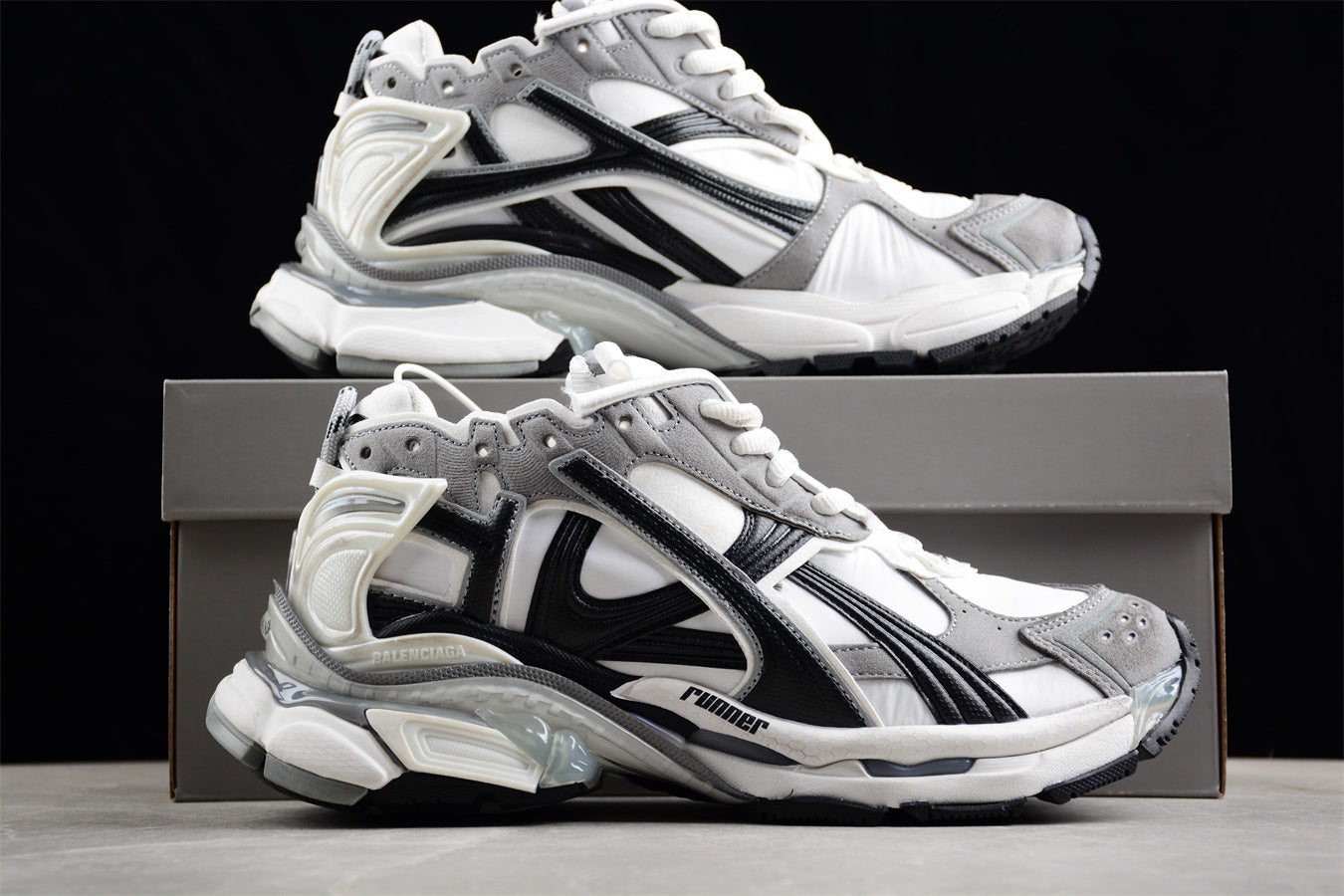 Balenciaga Runner Kith Four.Color 7.0 21ss W3RNY9012