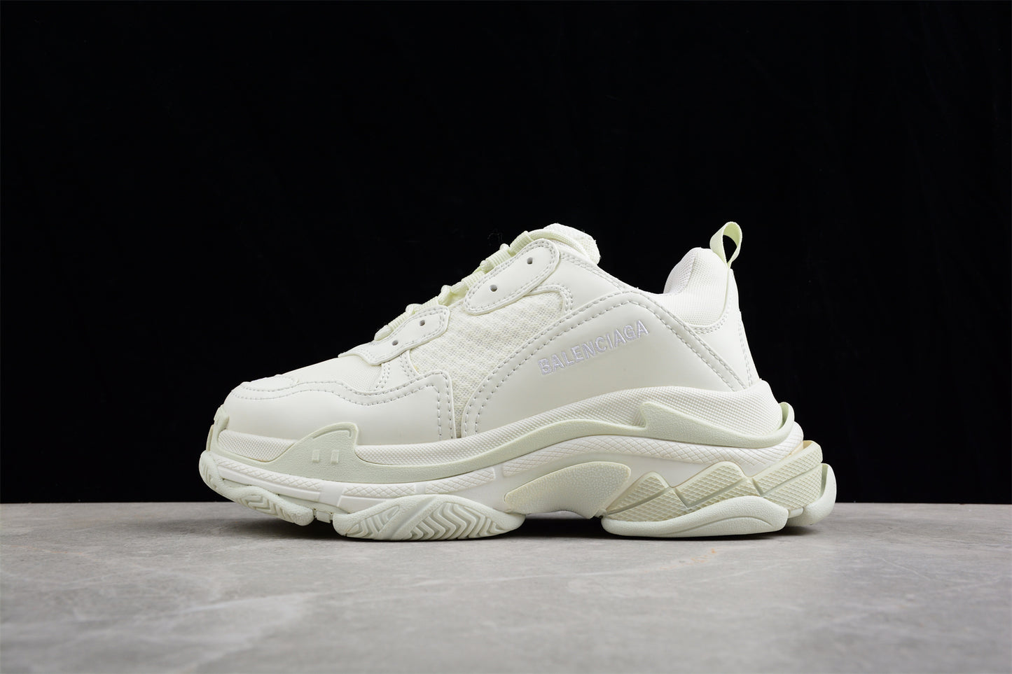 Balenciaga Triple S1.0 W2CR59001