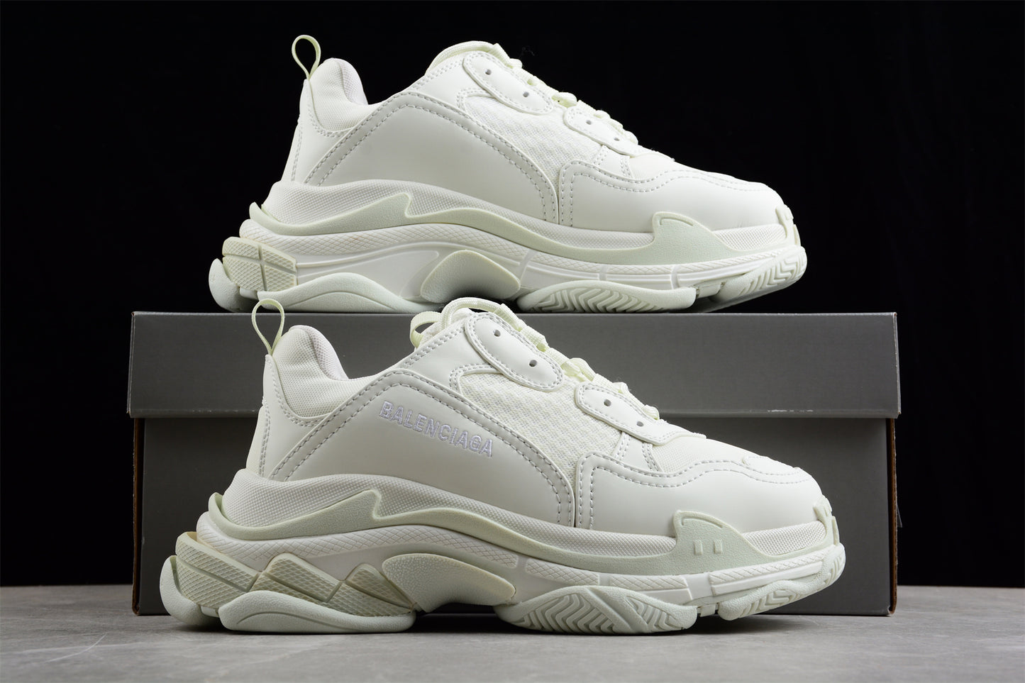 Balenciaga Triple S1.0 W2CR59001