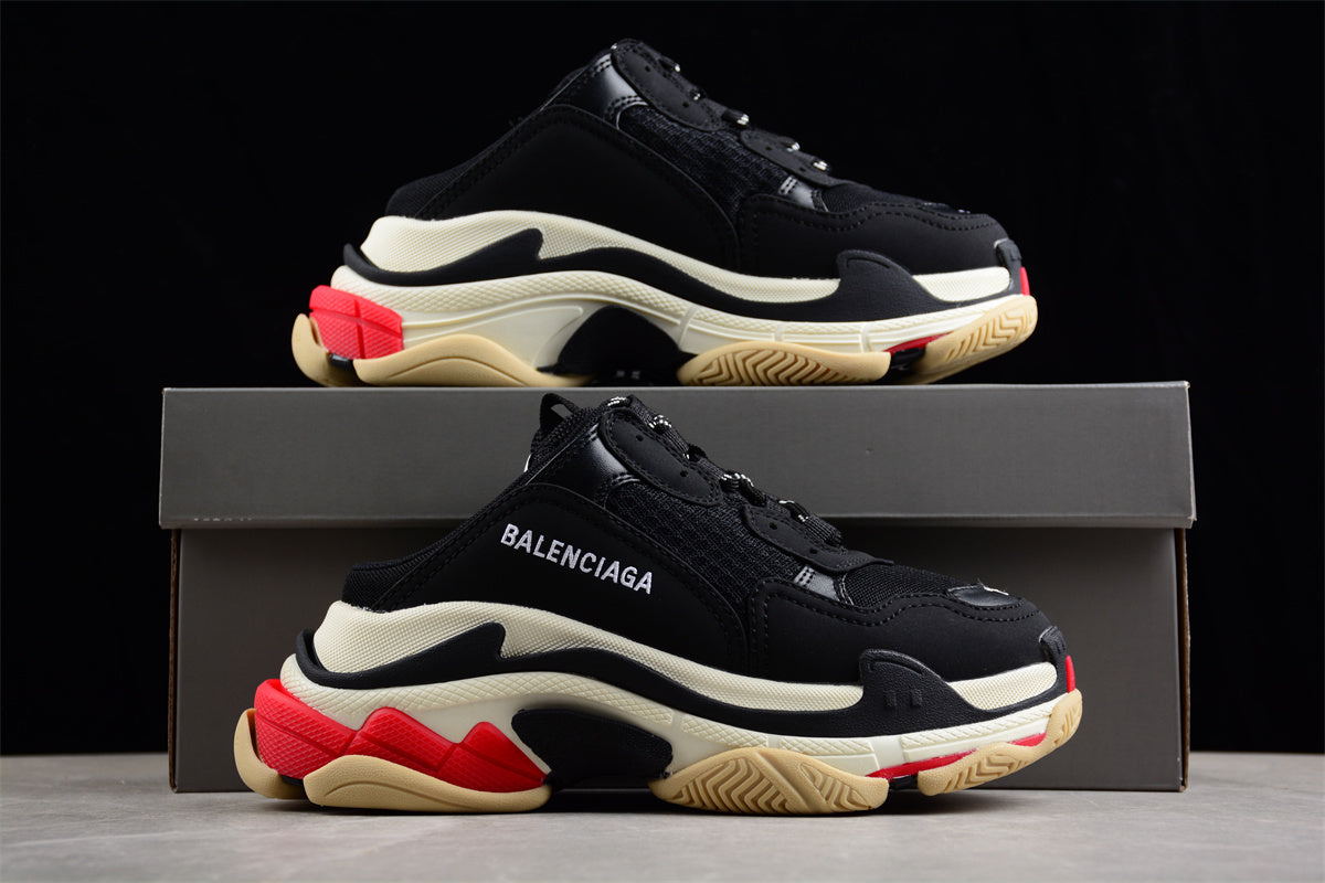 Balenciaga Triple S Sneaker W09O11000