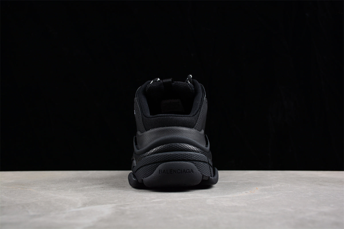 Balenciaga Triple S Sneaker W1F30102