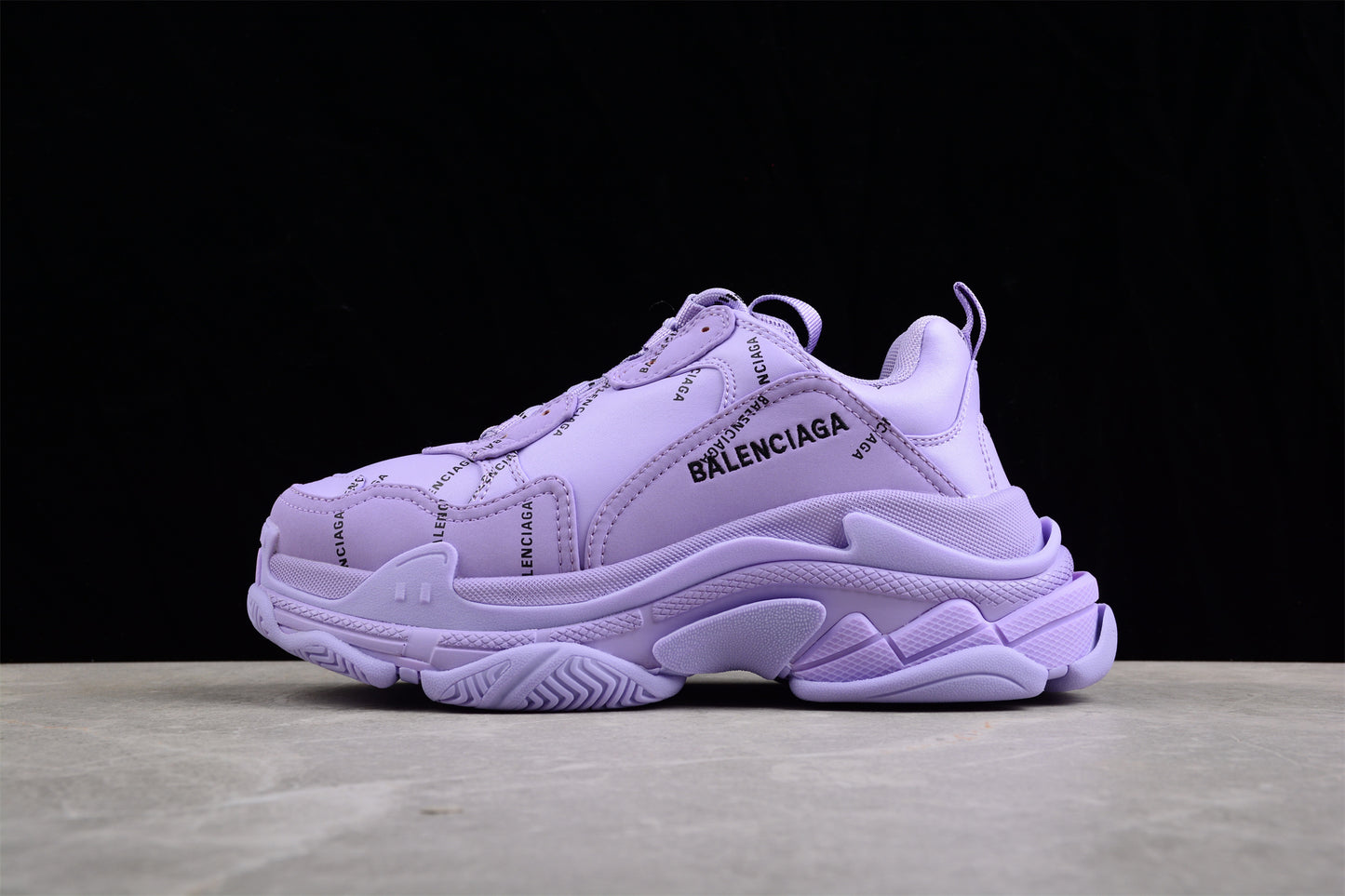 Balenciaga Triple S Sneaker W2BR12055