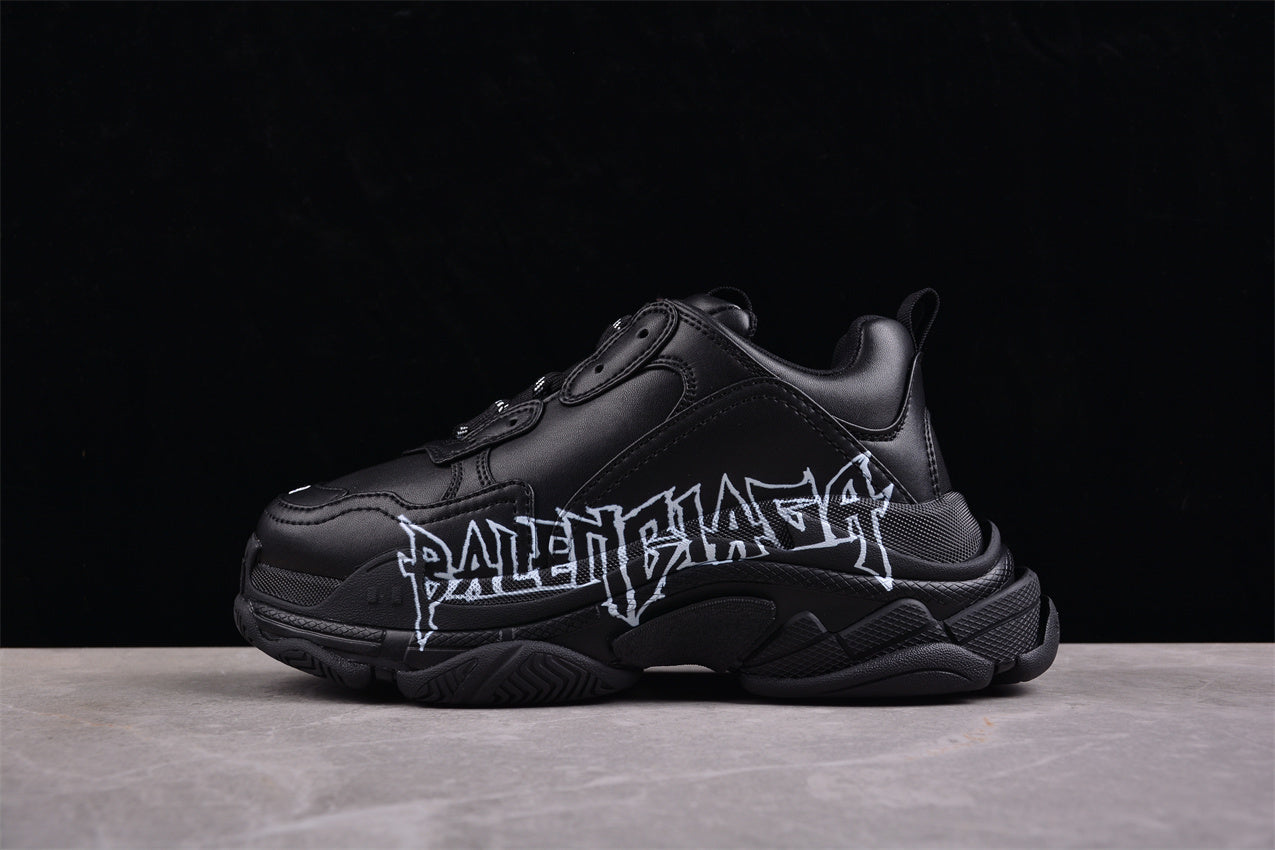 Balenciaga Triple S Sneaker W2W2FAY9017