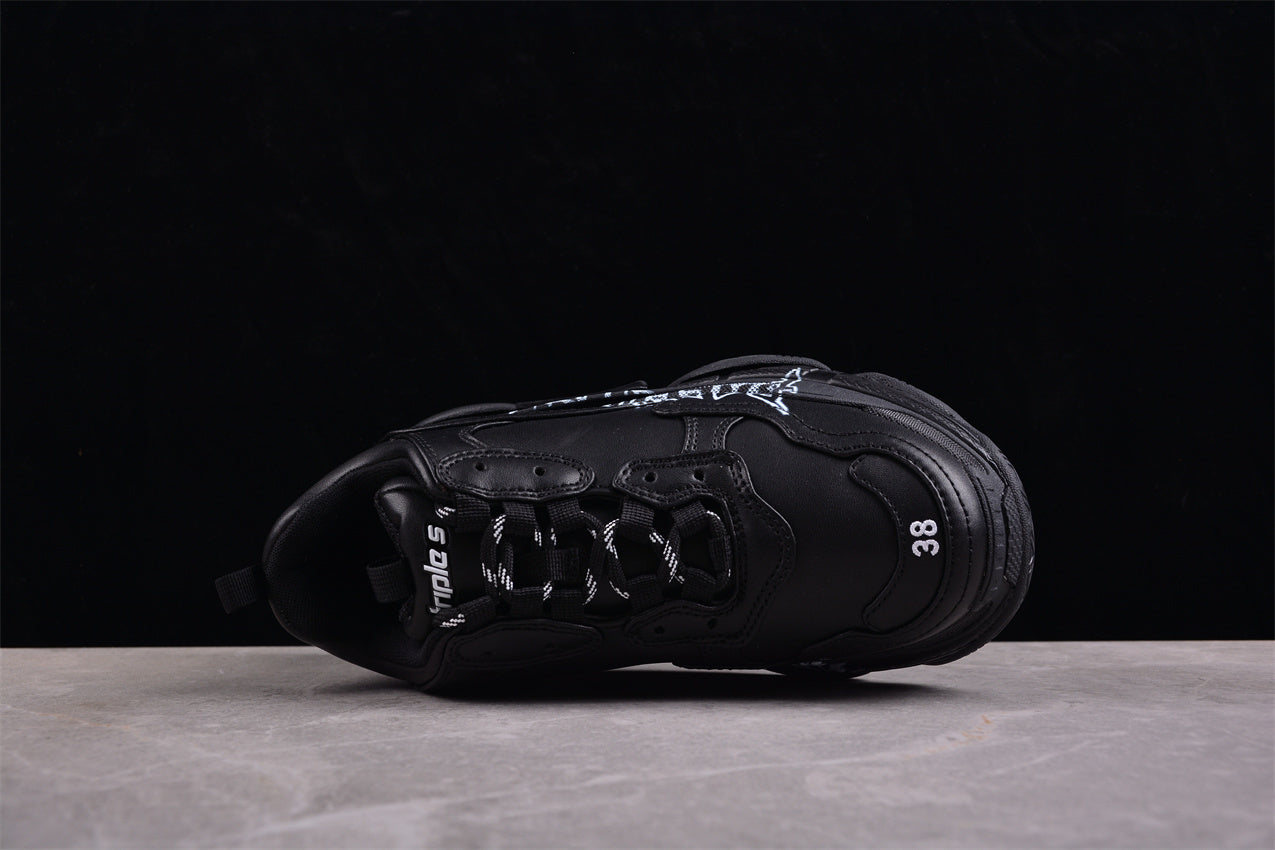 Balenciaga Triple S Sneaker W2W2FAY9017