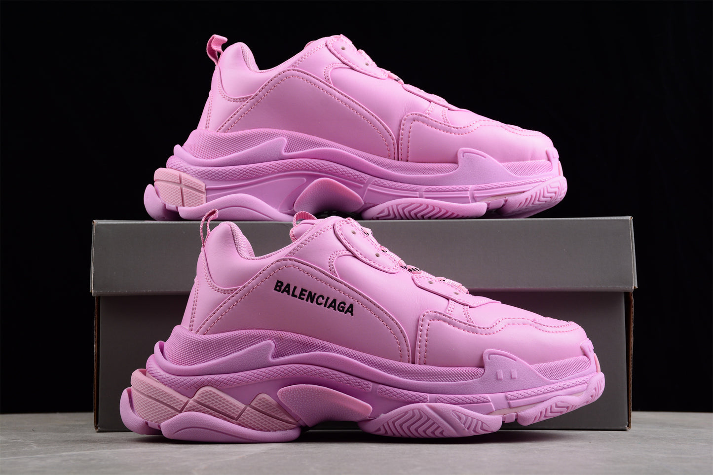 Balenciaga Triple S W1FC39023