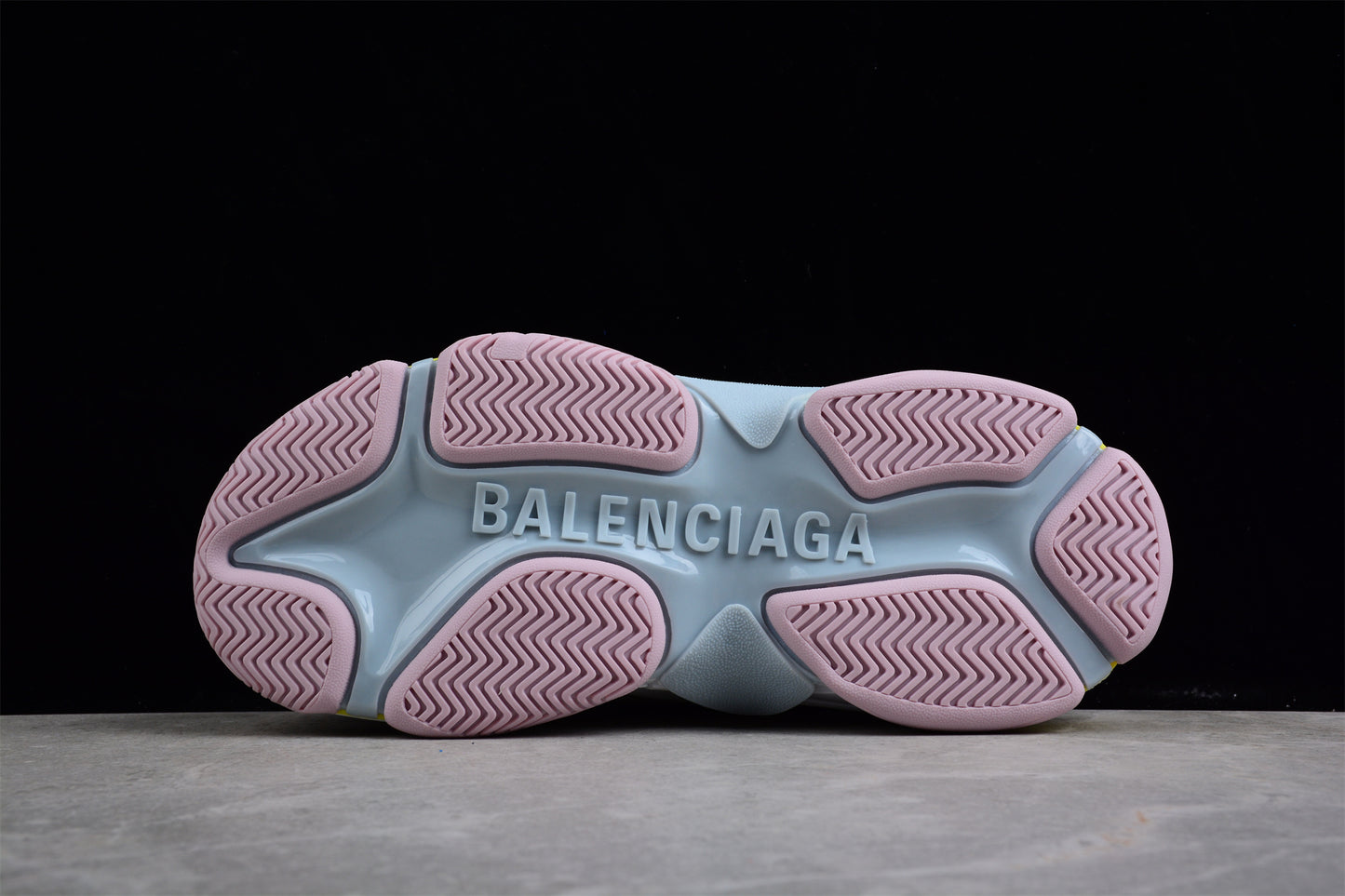 Balenciaga Triple S W2FW47541