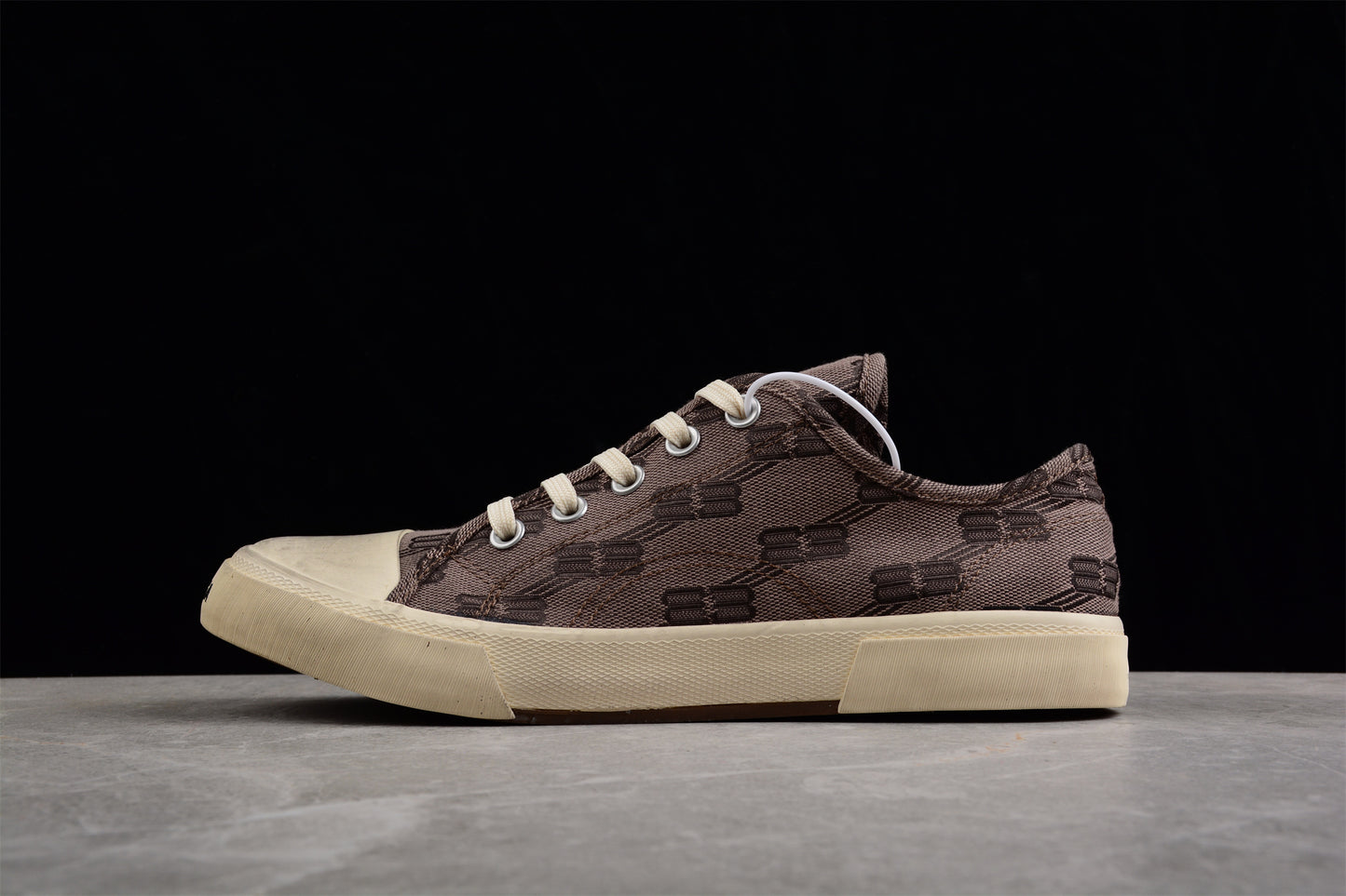 Balenciaga Vulc Destr W6RG20015