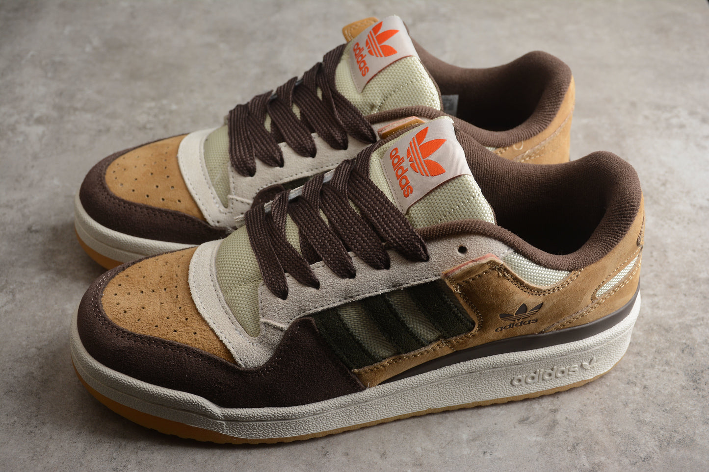 Forum 84 Low GW4334