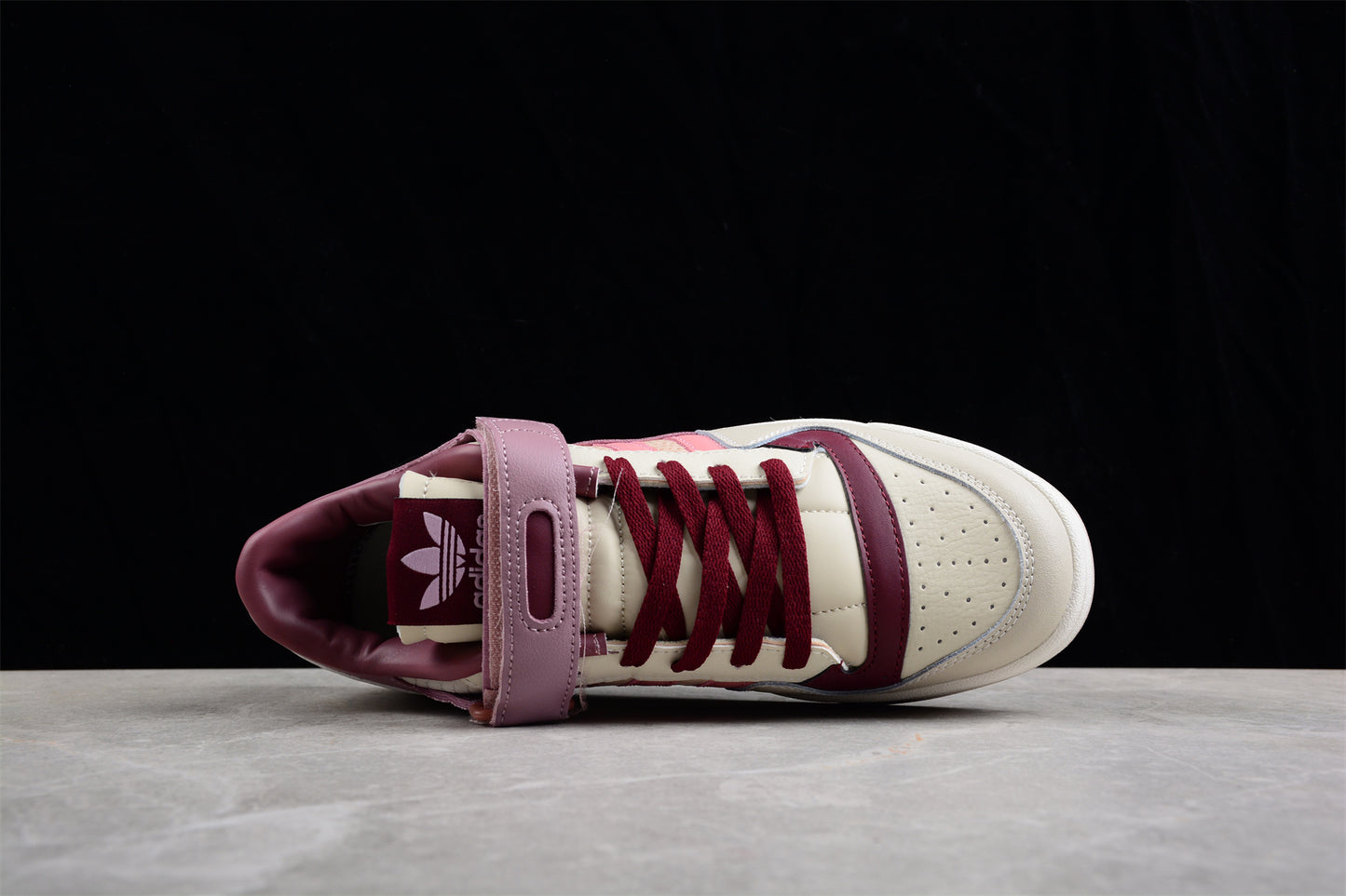 Forum 84 Low HQ6941