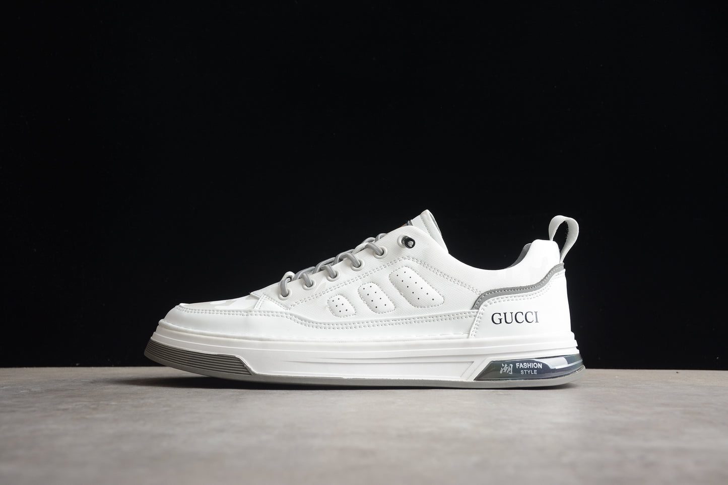 Gucci 22ss9Y9209666