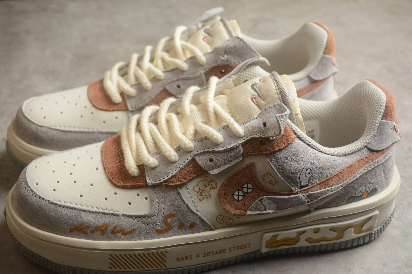 Kaws x NK Air Force 1'07 Low CW6688-608