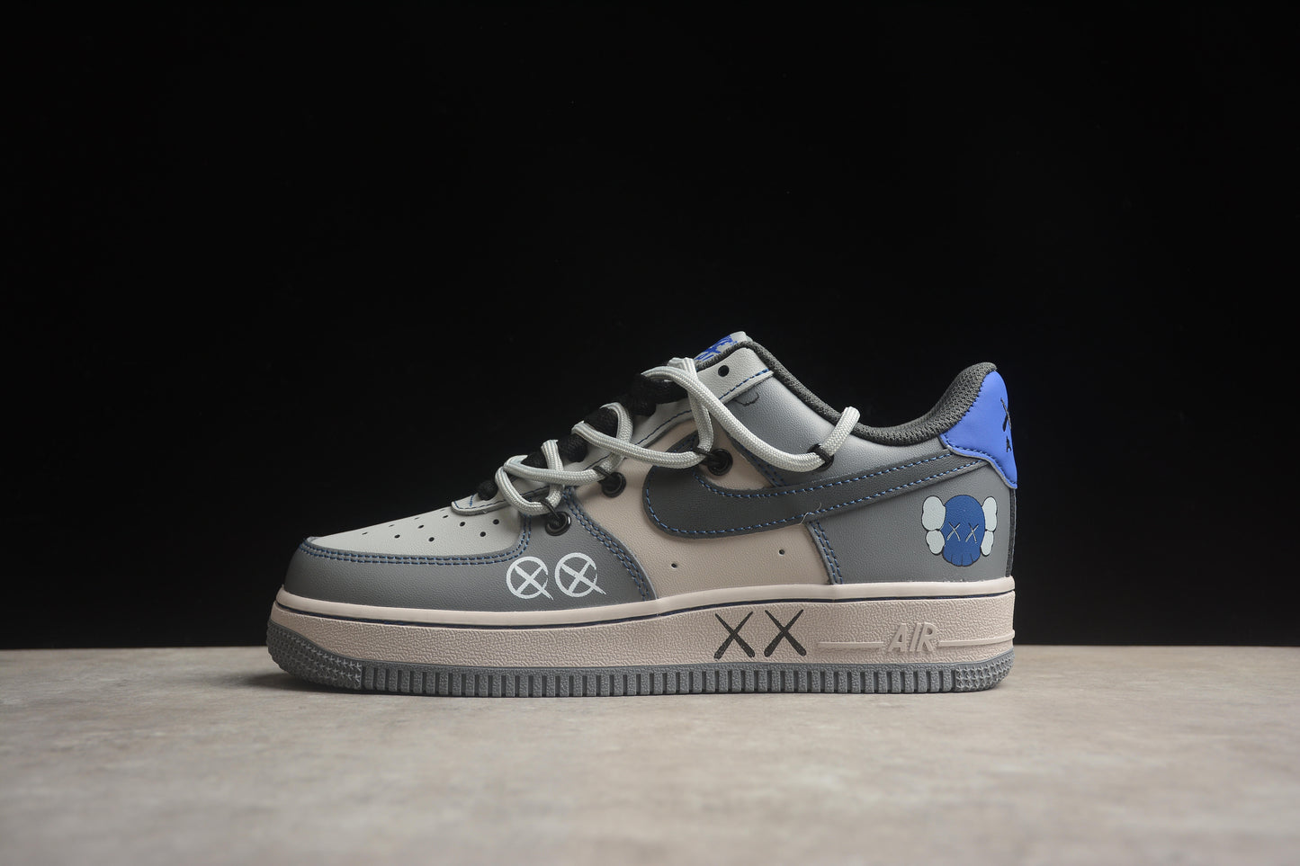 Kaws x Nk Air Force 1'07 Low KS6869-333