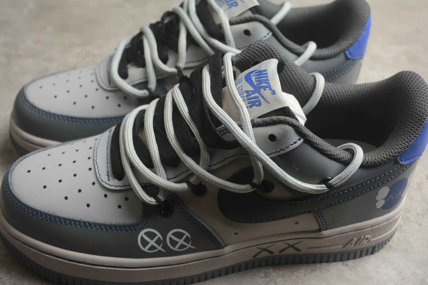 Kaws x Nk Air Force 1'07 Low KS6869-333