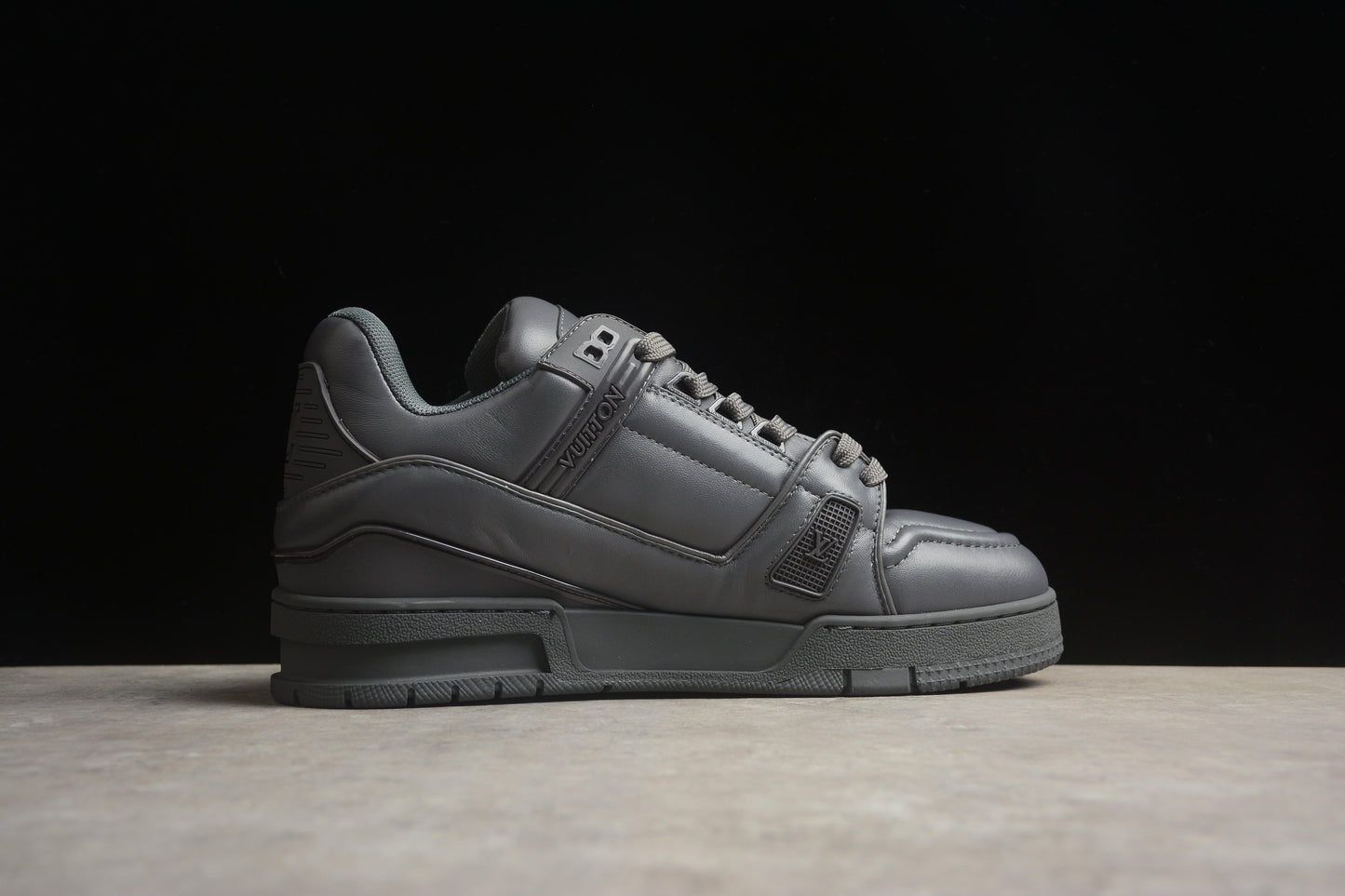 Louis Vuitton Trainer Sneaker Low LV
