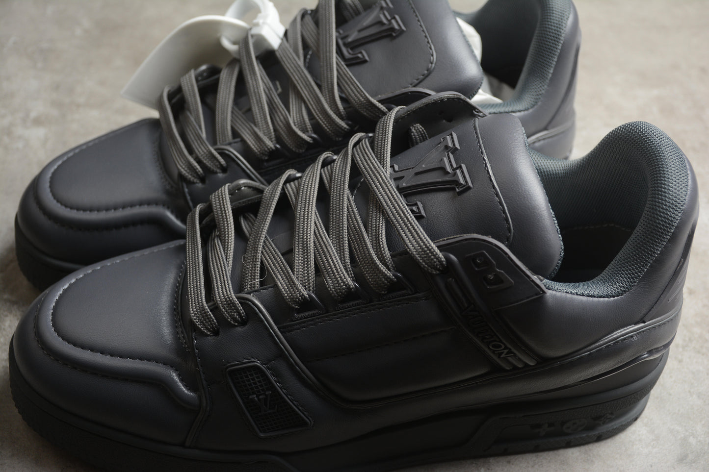 Louis Vuitton Trainer Sneaker Low LV