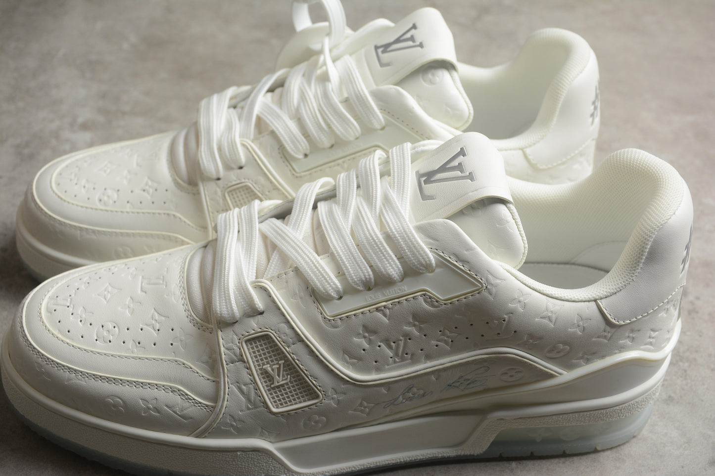 Louis Vuitton Trainer Sneaker Low LV