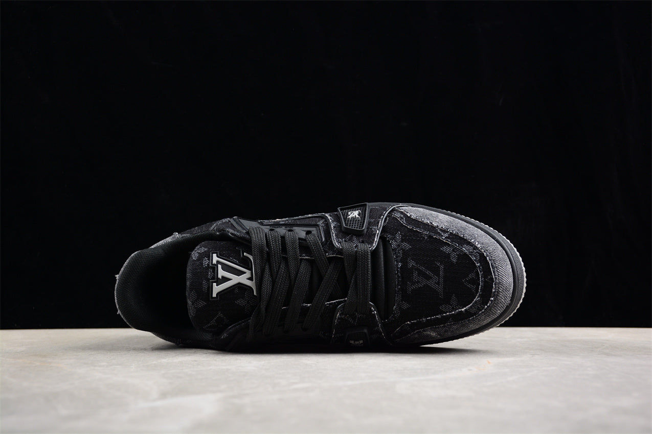Louis Vuitton Trainer Sneaker Low LV