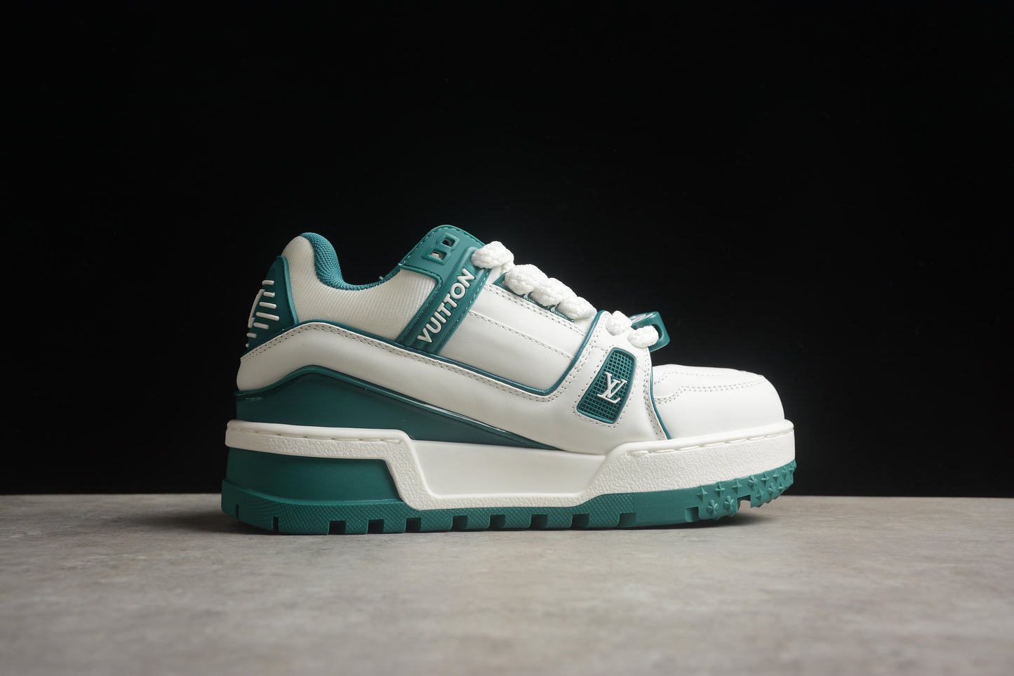Louis Vuitton Trainer Sneaker Low LV