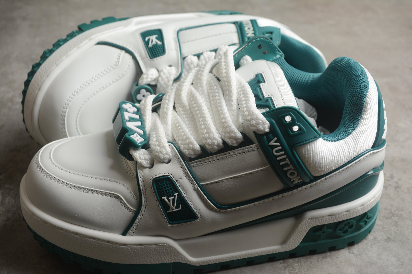 Louis Vuitton Trainer Sneaker Low LV