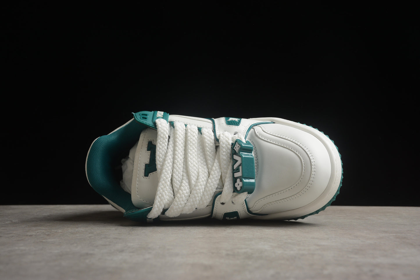 Louis Vuitton Trainer Sneaker Low LV