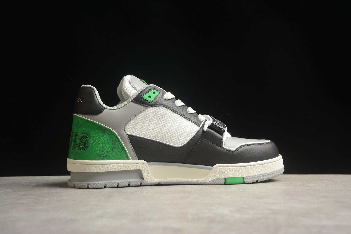 Louis Vuitton Trainer Sneaker Low LV