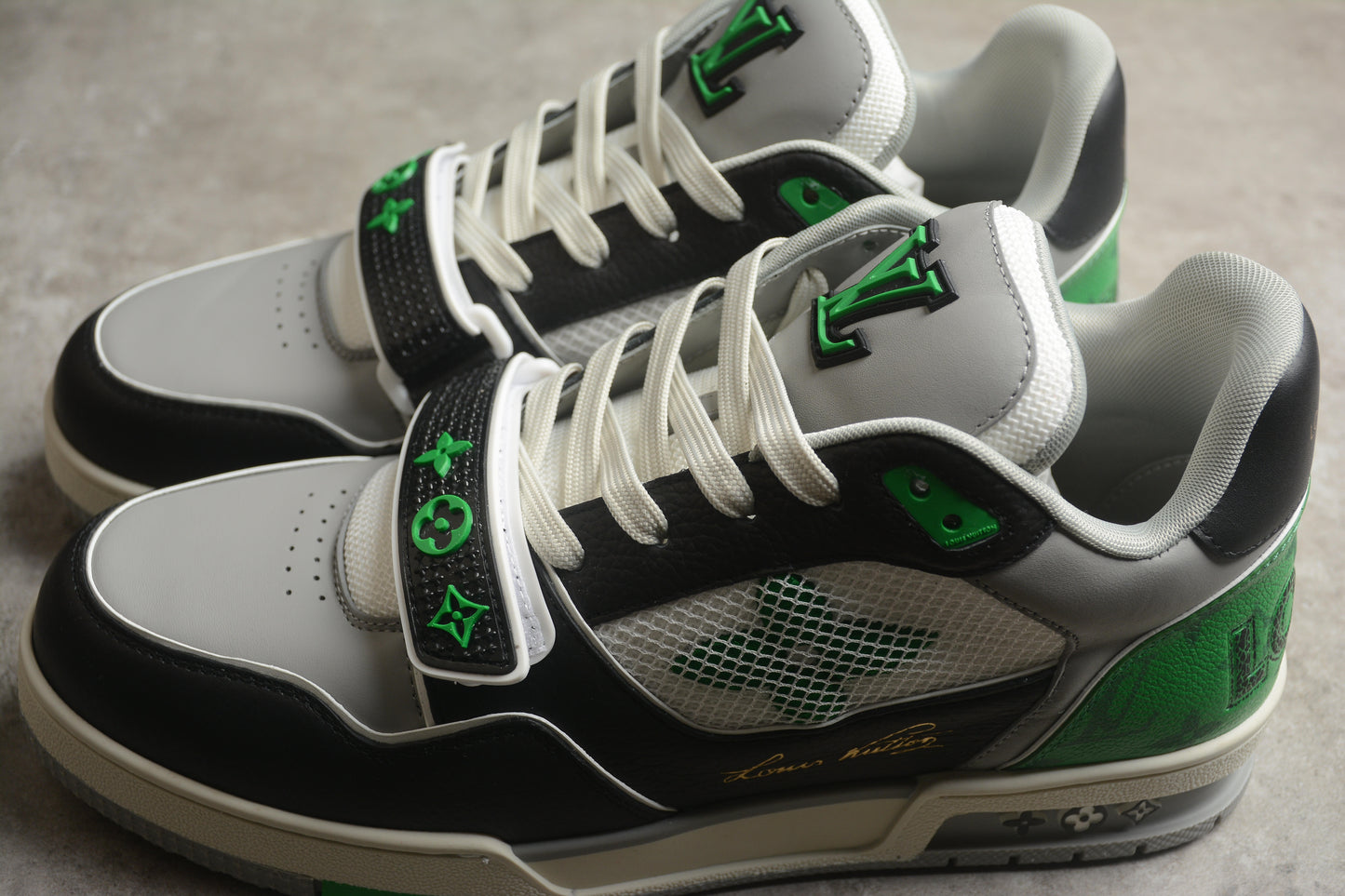 Louis Vuitton Trainer Sneaker Low LV