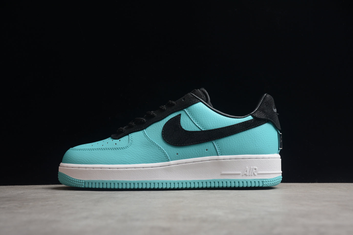 NK Air Force 1 DZ1382-002