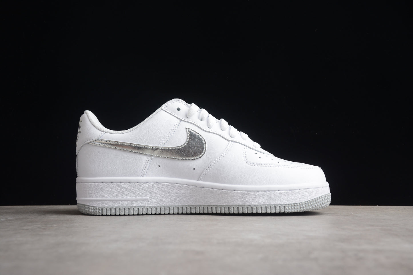 NK Air Force 1 DZ6755-100
