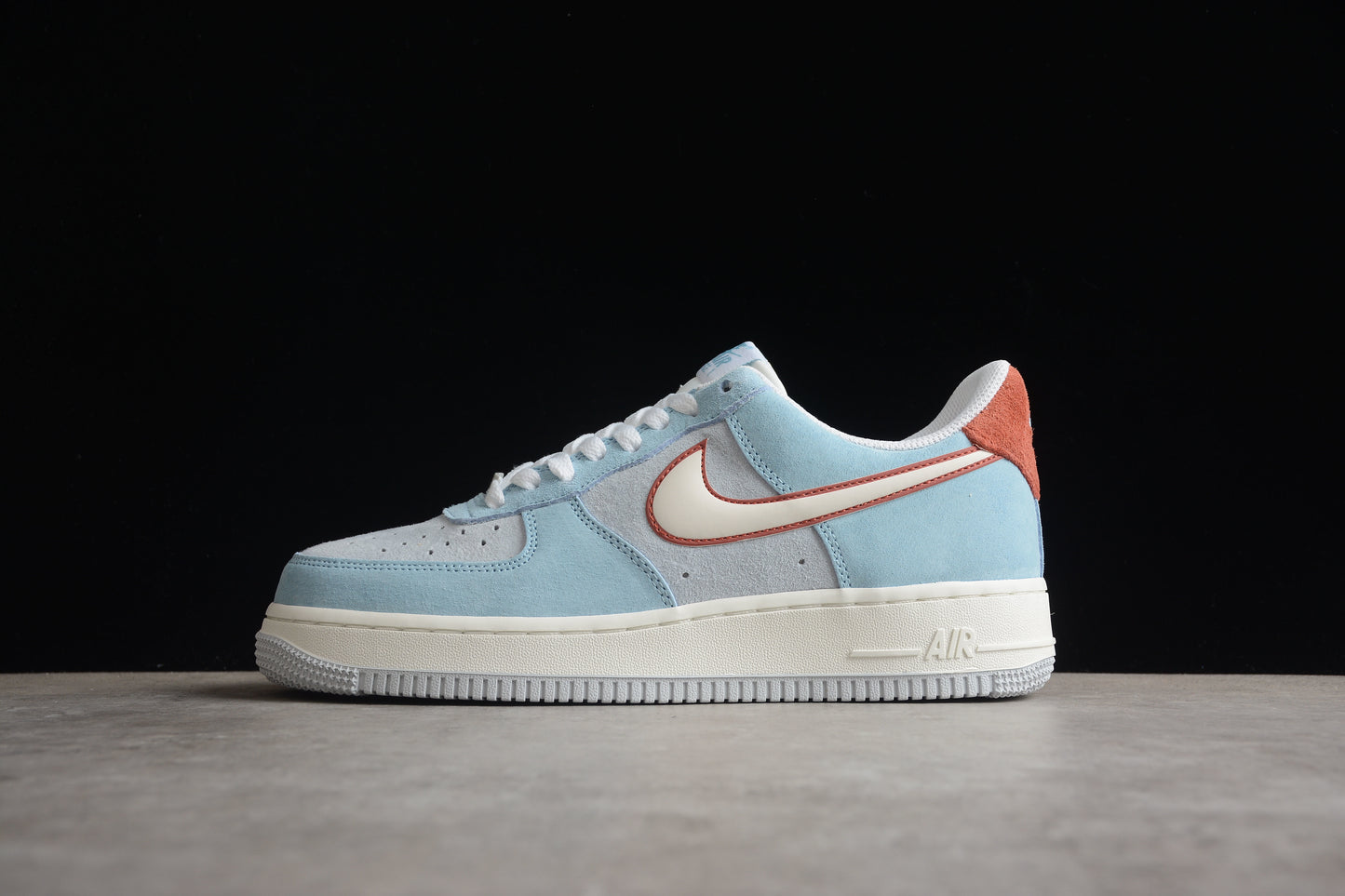 NK Air Force 1 LZ6699-521