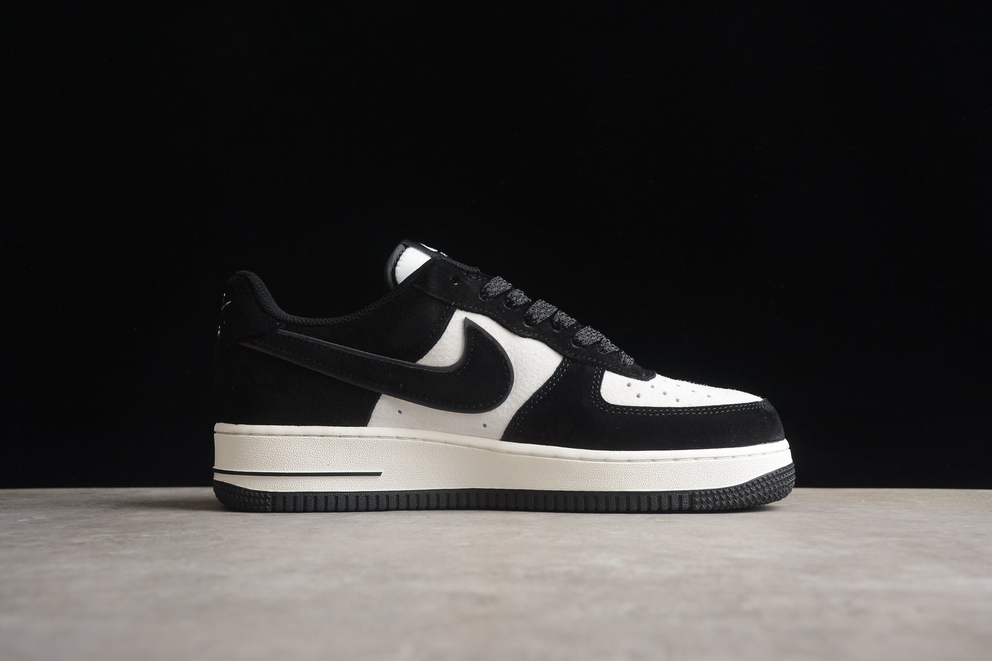 NK Air Force 1 MX0820-502
