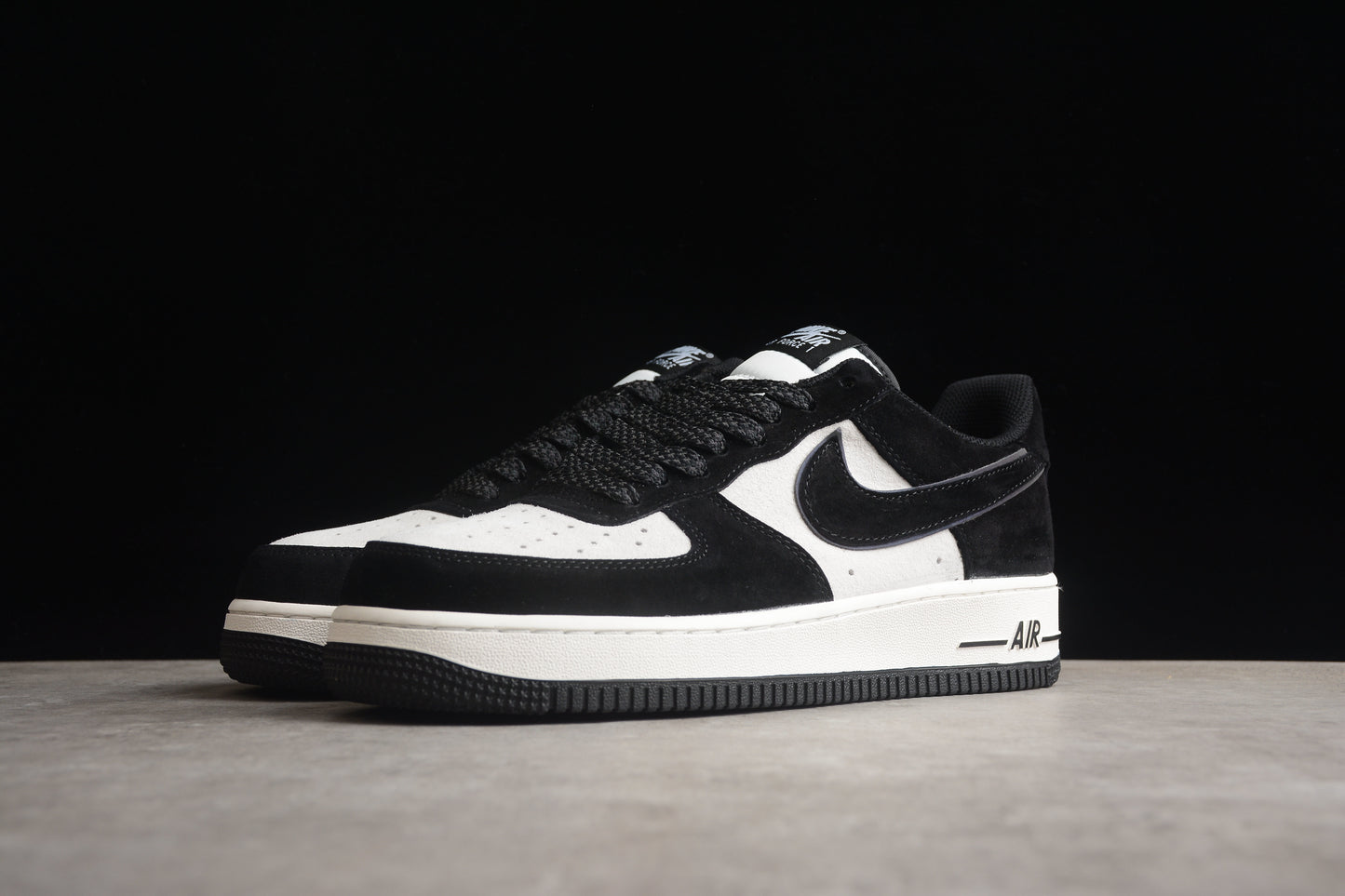 NK Air Force 1 MX0820-502