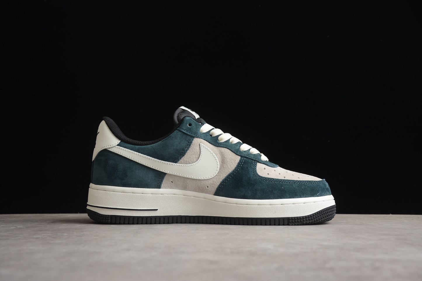 NK Air Force 1 NT9955-318