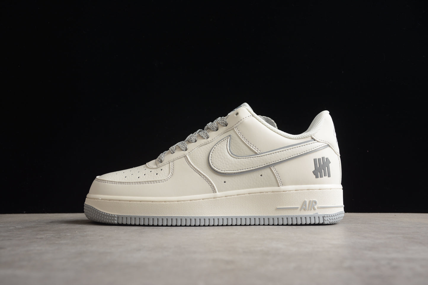 NK Air Force 1 UN3699-055