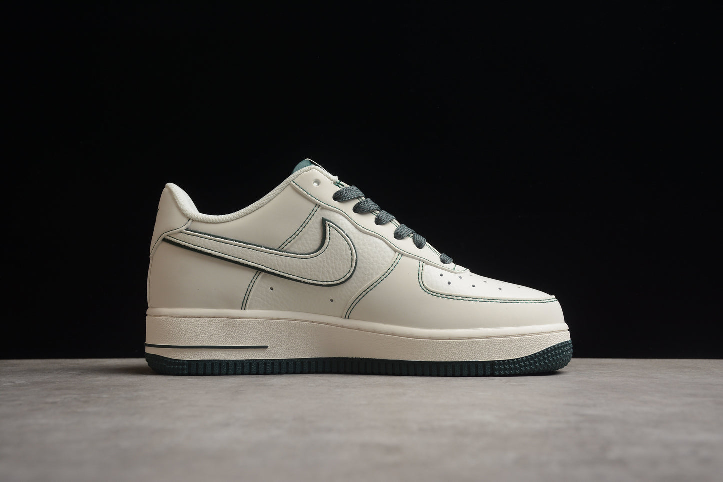 NK Air Force 1 UN3699-066