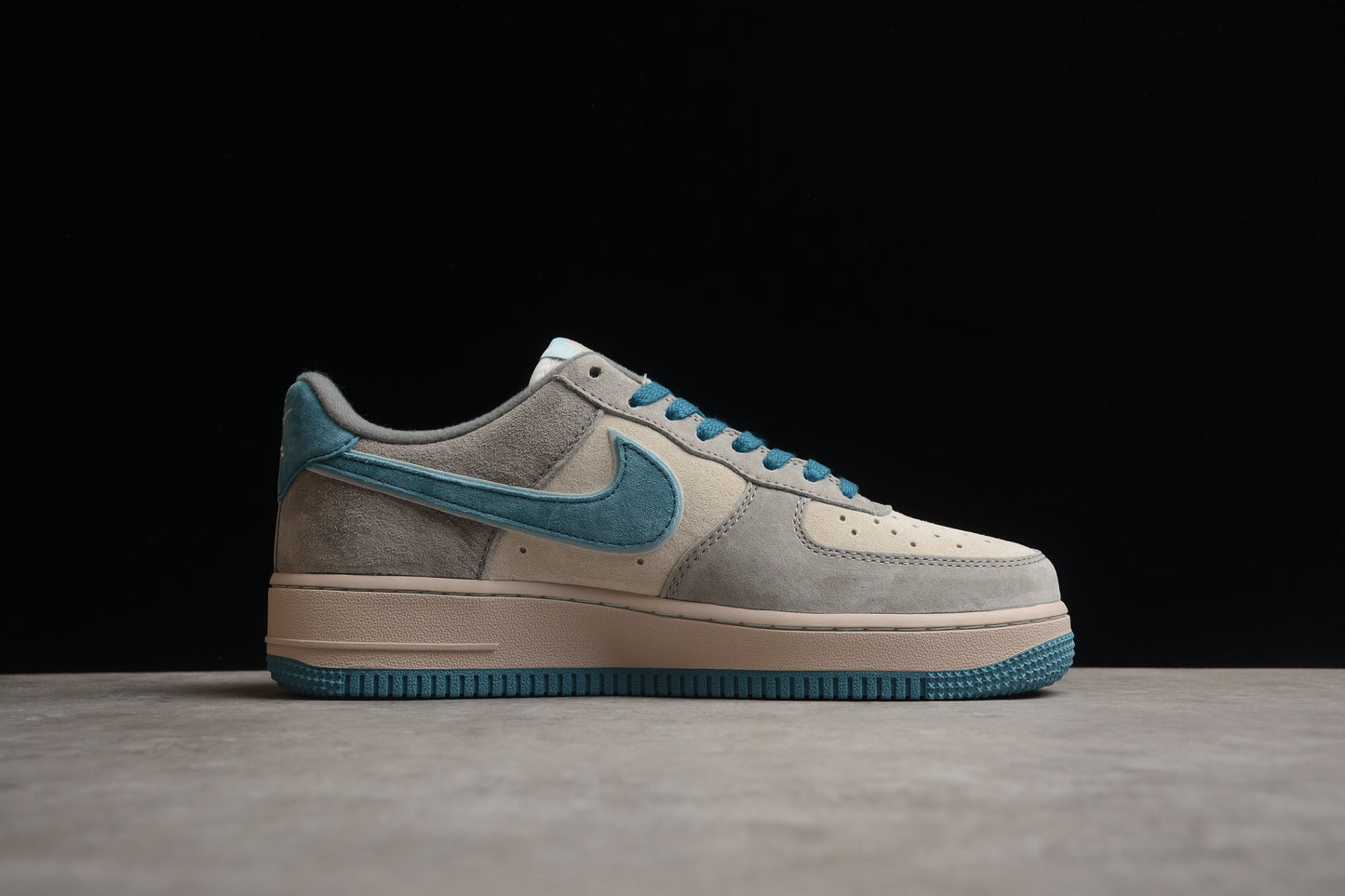 NK Air Force 1 ZB2121-666