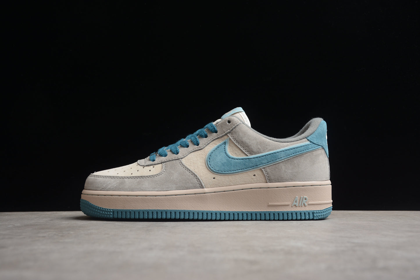 NK Air Force 1 ZB2121-666